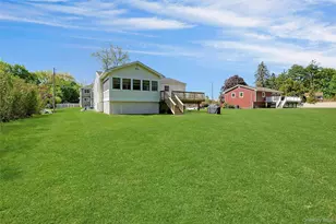 21 Kreuz Dr, West Nyack, NY 10994 - Photo 23