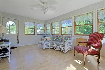 21 Kreuz Drive, West Nyack, NY 10994 - Photo 13