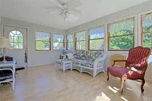 21 Kreuz Dr, West Nyack, NY 10994 - Photo 13