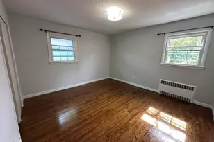 13 Juniper Rd, Port Washington, NY 11050 - Photo 5