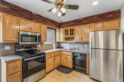 21 Norman Street, Lynbrook, NY 11563 - Photo 7