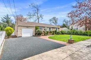 21 Norman St, Lynbrook, NY 11563 - Photo 3