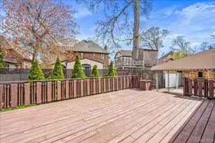 21 Norman St, Lynbrook, NY 11563 - Photo 25