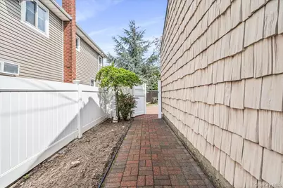 21 Norman Street, Lynbrook, NY 11563 - Photo 29