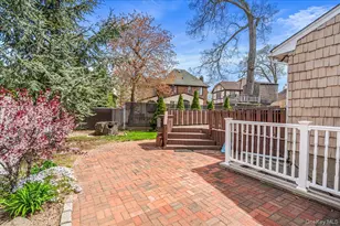 21 Norman St, Lynbrook, NY 11563 - Photo 23