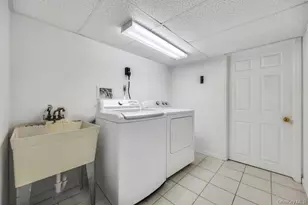 64 Muttontown Eastwoods Rd, Syosset, NY 11791 - Photo 27