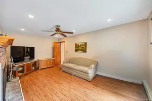 64 Muttontown Eastwoods Rd, Syosset, NY 11791 - Photo 11