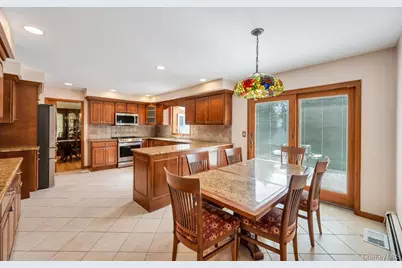 64 Muttontown Eastwoods Road, Syosset, NY 11791 - Photo 15
