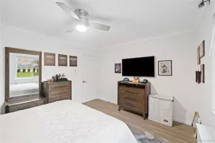 220-02 Stronghurst Ave, Queens Village, NY 11427 - Photo 13