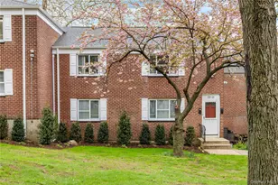 220-02 Stronghurst Ave, Queens Village, NY 11427 - Photo 21