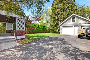 17 Neulist Ave, Port Washington, NY 11050 - Photo 19
