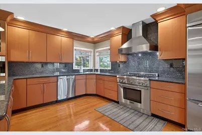 16 E Slope Road, Bayville, NY 11709 - Photo 11