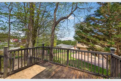 16 E Slope Road, Bayville, NY 11709 - Photo 37