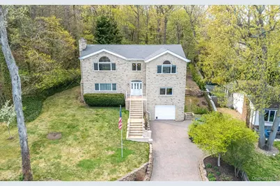 16 E Slope Road, Bayville, NY 11709 - Photo 3