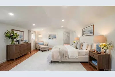 219 E 238th Street, Bronx, NY 10470 - Photo 5