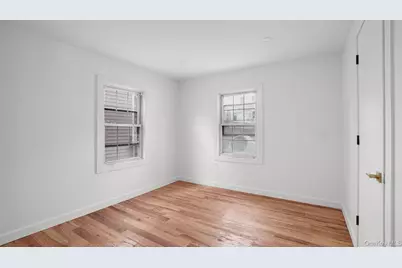 219 E 238th Street, Bronx, NY 10470 - Photo 13