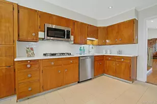 156 Rock Creek Ln, Scarsdale, NY 10583 - Photo 7
