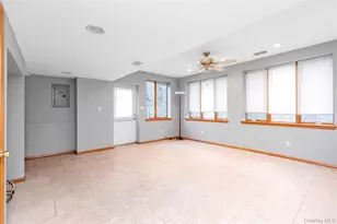 5 Glenbrook Rd, Hicksville, NY 11801 - Photo 11