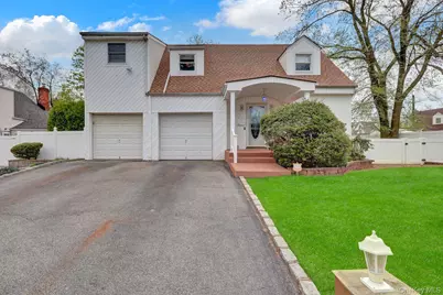 451 N Grove Street, Valley Stream, NY 11580 - Photo 3