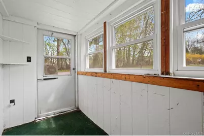 35 Fallkill Avenue, Poughkeepsie, NY 12601 - Photo 13