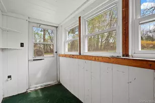 35 Fallkill Ave, Poughkeepsie, NY 12601 - Photo 13