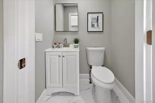 59 Broadfield Rd, Hempstead, NY 11550 - Photo 11