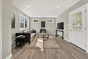 59 Broadfield Rd, Hempstead, NY 11550 - Photo 9