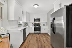 59 Broadfield Rd, Hempstead, NY 11550 - Photo 7