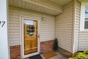 17 Wentworth Dr, Dix Hills, NY 11746 - Photo 11