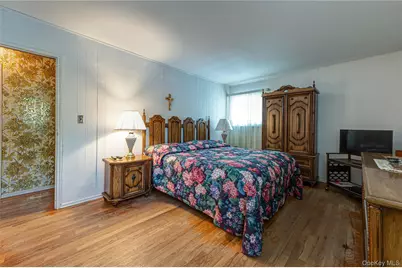 17 Wentworth Drive, Dix Hills, NY 11746 - Photo 33