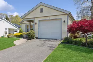 8 Coventry Ct, Ridge, NY 11961 - Photo 3