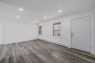104 Cedarhurst Ave, Medford, NY 11763 - Photo 21