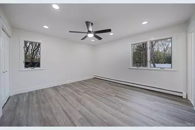 104 Cedarhurst Avenue, Medford, NY 11763 - Photo 5