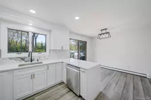 104 Cedarhurst Ave, Medford, NY 11763 - Photo 15