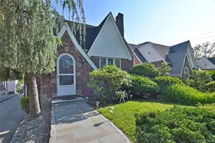 249-48 Rushmore Terrace, Little Neck, NY 11362 - Photo 3