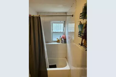229 Sylvester Streets, Westbury, NY 11590 - Photo 7