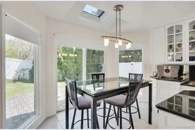 [Address not provided], Dix Hills, NY 11746 - Photo 25