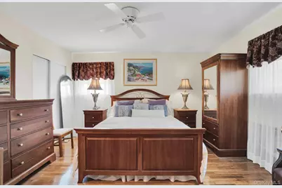 [Address not provided], Dix Hills, NY 11746 - Photo 33