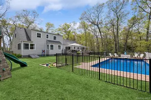 45 Woodland Dr, Smithtown, NY 11787 - Photo 41