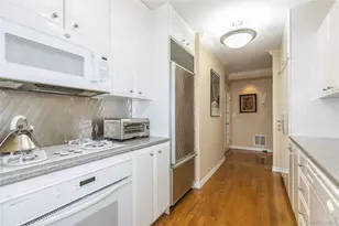269-10 Grand Central Pkwy, Floral Park, NY 11005 - Photo 13