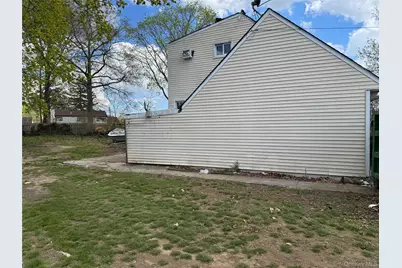 41 Princeton Street, Bay Shore, NY 11706 - Photo 15