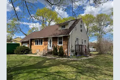 41 Princeton Street, Bay Shore, NY 11706 - Photo 1