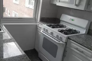 11 Schenck Ave, Great Neck, NY 11021 - Photo 5