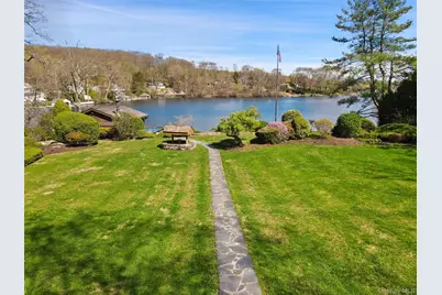 366 W Lake Boulevard, Mahopac, NY 10541 - Photo 9