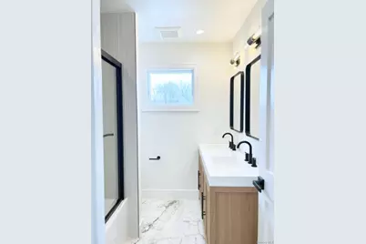 5 Baker Lane, Levittown, NY 11756 - Photo 15