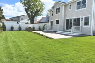 5 Baker Ln, Levittown, NY 11756 - Photo 31