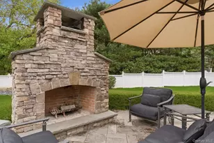 9 Sage Brush Ct, East Setauket, NY 11733 - Photo 43