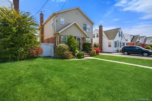 296 Euston Rd S, Garden City, NY 11530 - Photo 3