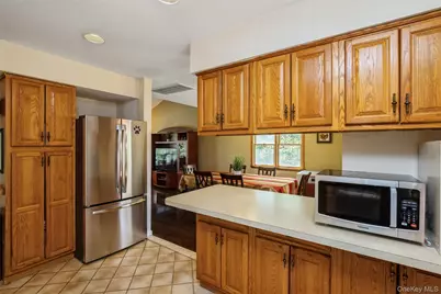 5 Highpoint Drive, Huntington, NY 11743 - Photo 23