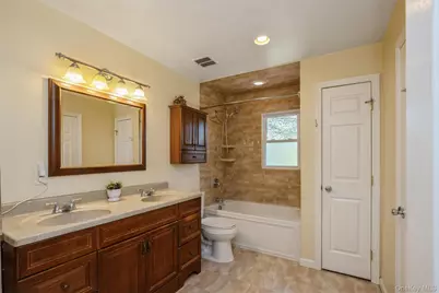 5 Highpoint Drive, Huntington, NY 11743 - Photo 27